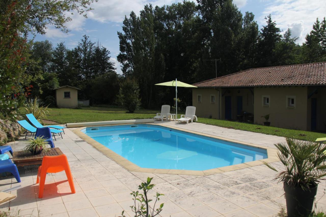 Au Petit Bernerot - Les Gites De L'Arbre Voyageur Eauze Exterior photo